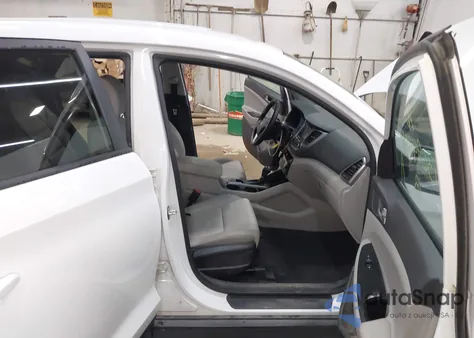 2018 Hyundai Tucson Se из США, поврежденный, VIN KM8J2CA41JU776760